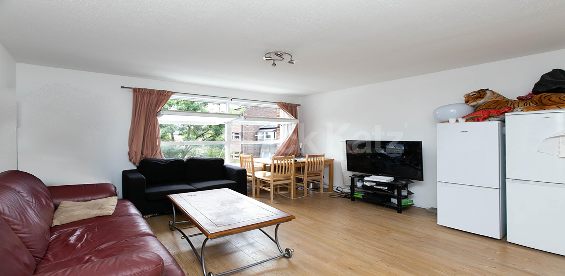 Spacious three double bedroom property in an amazing location  Pollitt Drive, Marylebone